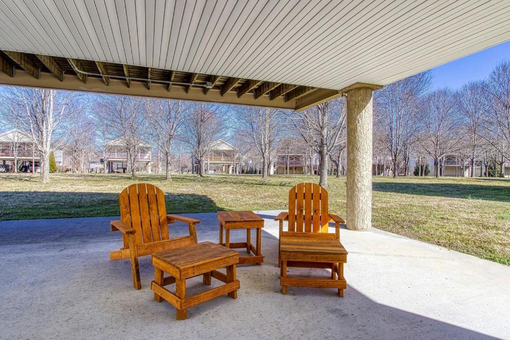 The Mason Jar, Hot Tub, Wifi, 1089 Free Tickets Each Paid Day, Dollywood And More! Pigeon Forge Exterior photo