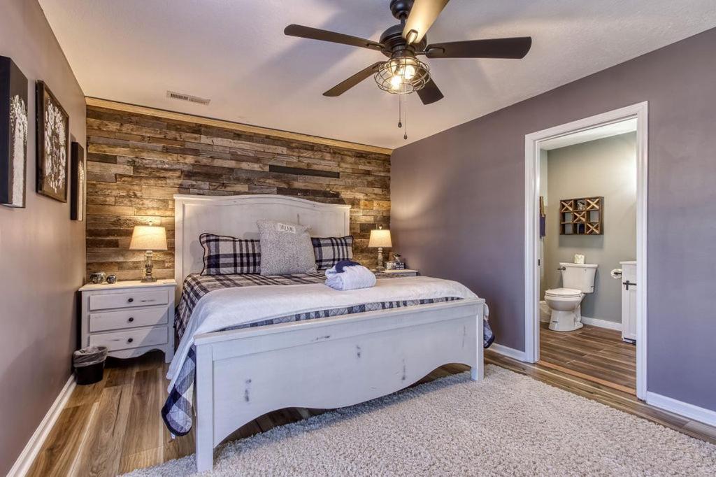 The Mason Jar, Hot Tub, Wifi, 1089 Free Tickets Each Paid Day, Dollywood And More! Pigeon Forge Exterior photo