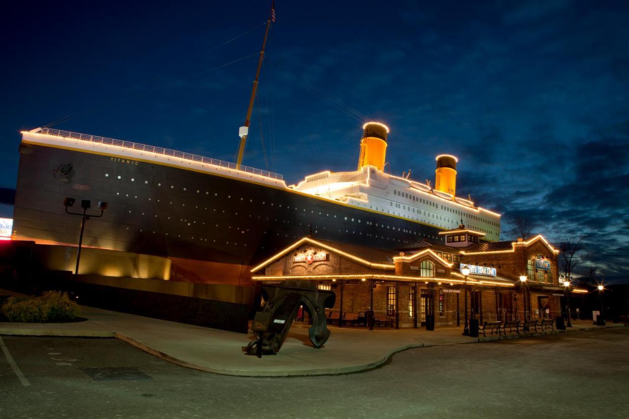 The Mason Jar, Hot Tub, Wifi, 1089 Free Tickets Each Paid Day, Dollywood And More! Pigeon Forge Exterior photo